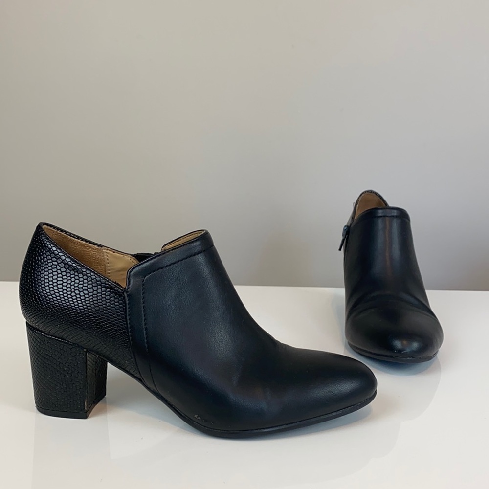 Naturalizer Misha Black Smooth Snakeskin Faux Leather Heels Size 7